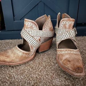 Arita Dixson Booties